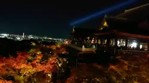 清水寺の{uncategorized: "未分類", other: "その他", undefined: "問題あり", building: "その他建物", grave: "お墓", sacred_gate: "鳥居", guardian: "狛犬", statue: "像", buddha: "仏像", history: "歴史", nature: "自然", garden: "庭園", animal: "動物", pagoda: "塔", temizu: "手水舎", mountain_gate: "山門・神門", sanctuary: "本殿・本堂", subordinate: "末社・摂社", art: "芸術", scenery: "景色", jizo: "地蔵", ema: "絵馬", goshuin: "御朱印", omikuji: "おみくじ", items: "授与品その他", amulet: "お守り", goshuincho: "御朱印帳", eats: "食事", festival: "お祭り", votive_dance: "神楽", shichigosan: "七五三参", wedding: "結婚式", experience: "体験その他", initially: "初詣", around: "周辺", anti_infection: "感染症対策"}