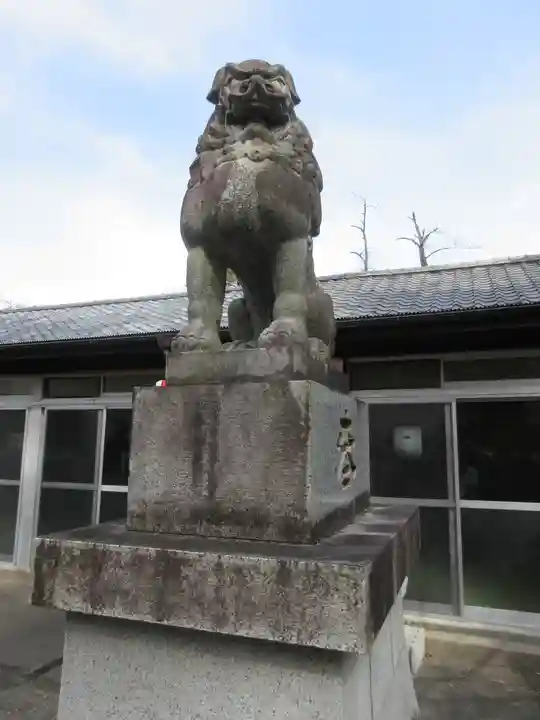 群馬県護国神社の狛犬