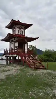 浮見堂の本殿・本堂