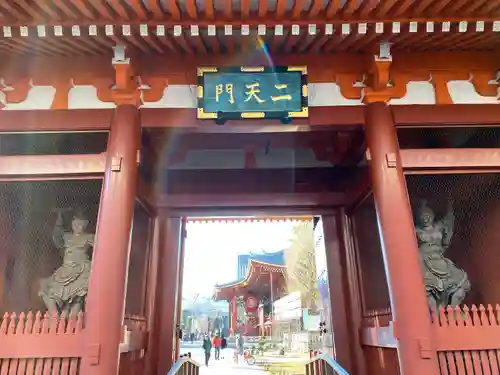 浅草寺の山門