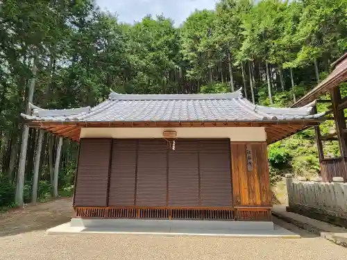 八幡神社の建物その他