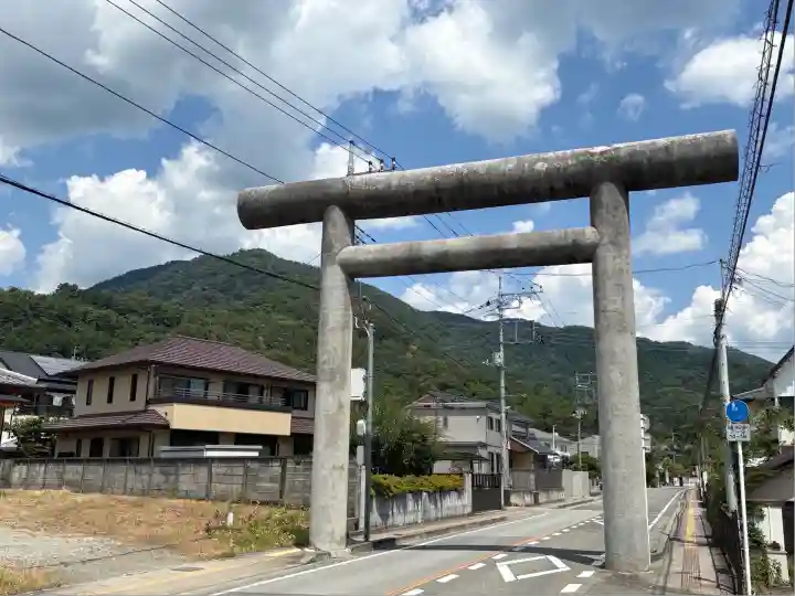 山梨縣護國神社の鳥居