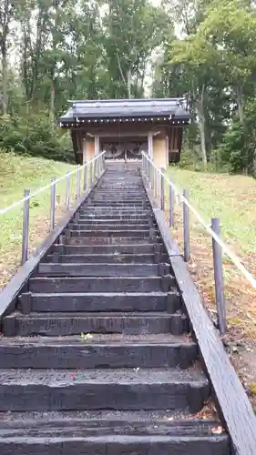 就実八幡神社の本殿・本堂