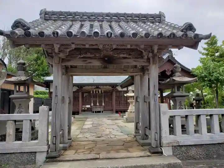 聖母宮の山門・神門