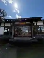 円満寺の{uncategorized: "未分類", other: "その他", undefined: "問題あり", building: "その他建物", grave: "お墓", sacred_gate: "鳥居", guardian: "狛犬", statue: "像", buddha: "仏像", history: "歴史", nature: "自然", garden: "庭園", animal: "動物", pagoda: "塔", temizu: "手水舎", mountain_gate: "山門・神門", sanctuary: "本殿・本堂", subordinate: "末社・摂社", art: "芸術", scenery: "景色", jizo: "地蔵", ema: "絵馬", goshuin: "御朱印", omikuji: "おみくじ", items: "授与品その他", amulet: "お守り", goshuincho: "御朱印帳", eats: "食事", festival: "お祭り", votive_dance: "神楽", shichigosan: "七五三参", wedding: "結婚式", experience: "体験その他", initially: "初詣", around: "周辺", anti_infection: "感染症対策"}