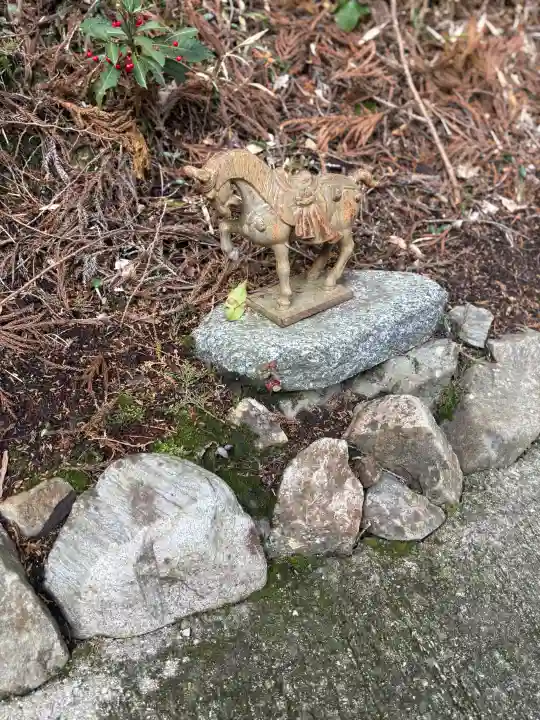 猿田彦三河神社の{uncategorized: "未分類", other: "その他", undefined: "問題あり", building: "その他建物", grave: "お墓", sacred_gate: "鳥居", guardian: "狛犬", statue: "像", buddha: "仏像", history: "歴史", nature: "自然", garden: "庭園", animal: "動物", pagoda: "塔", temizu: "手水舎", mountain_gate: "山門・神門", sanctuary: "本殿・本堂", subordinate: "末社・摂社", art: "芸術", scenery: "景色", jizo: "地蔵", ema: "絵馬", goshuin: "御朱印", omikuji: "おみくじ", items: "授与品その他", amulet: "お守り", goshuincho: "御朱印帳", eats: "食事", festival: "お祭り", votive_dance: "神楽", shichigosan: "七五三参", wedding: "結婚式", experience: "体験その他", initially: "初詣", around: "周辺", anti_infection: "感染症対策"}
