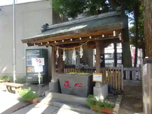 高円寺氷川神社の手水