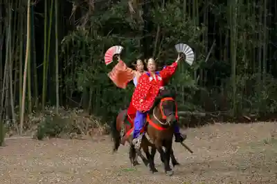 夜比良神社の{uncategorized: "未分類", other: "その他", undefined: "問題あり", building: "その他建物", grave: "お墓", sacred_gate: "鳥居", guardian: "狛犬", statue: "像", buddha: "仏像", history: "歴史", nature: "自然", garden: "庭園", animal: "動物", pagoda: "塔", temizu: "手水舎", mountain_gate: "山門・神門", sanctuary: "本殿・本堂", subordinate: "末社・摂社", art: "芸術", scenery: "景色", jizo: "地蔵", ema: "絵馬", goshuin: "御朱印", omikuji: "おみくじ", items: "授与品その他", amulet: "お守り", goshuincho: "御朱印帳", eats: "食事", festival: "お祭り", votive_dance: "神楽", shichigosan: "七五三参", wedding: "結婚式", experience: "体験その他", initially: "初詣", around: "周辺", anti_infection: "感染症対策"}