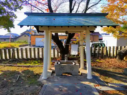 三輪社（津島・三輪社）の手水舎