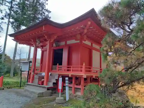 達谷西光寺の建物その他