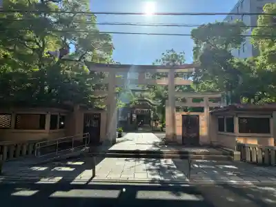 坐摩神社の{uncategorized: "未分類", other: "その他", undefined: "問題あり", building: "その他建物", grave: "お墓", sacred_gate: "鳥居", guardian: "狛犬", statue: "像", buddha: "仏像", history: "歴史", nature: "自然", garden: "庭園", animal: "動物", pagoda: "塔", temizu: "手水舎", mountain_gate: "山門・神門", sanctuary: "本殿・本堂", subordinate: "末社・摂社", art: "芸術", scenery: "景色", jizo: "地蔵", ema: "絵馬", goshuin: "御朱印", omikuji: "おみくじ", items: "授与品その他", amulet: "お守り", goshuincho: "御朱印帳", eats: "食事", festival: "お祭り", votive_dance: "神楽", shichigosan: "七五三参", wedding: "結婚式", experience: "体験その他", initially: "初詣", around: "周辺", anti_infection: "感染症対策"}