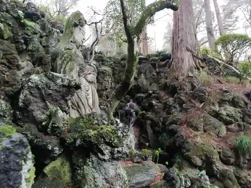 洞窟観音・徳明園・山徳記念館の仏像