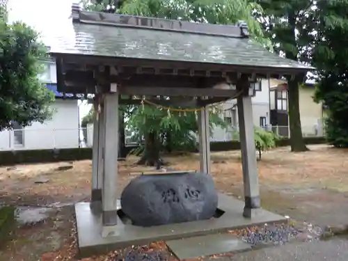 蜷川荘総鎮守 八坂神社の手水