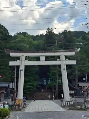 諏訪大社の鳥居