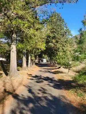 鶏足寺のその他建物