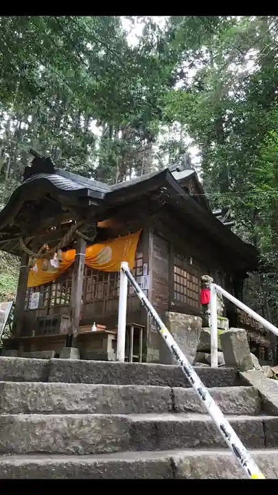 金持神社の本殿・本堂