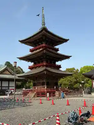 成田山新勝寺の{uncategorized: "未分類", other: "その他", undefined: "問題あり", building: "その他建物", grave: "お墓", sacred_gate: "鳥居", guardian: "狛犬", statue: "像", buddha: "仏像", history: "歴史", nature: "自然", garden: "庭園", animal: "動物", pagoda: "塔", temizu: "手水舎", mountain_gate: "山門・神門", sanctuary: "本殿・本堂", subordinate: "末社・摂社", art: "芸術", scenery: "景色", jizo: "地蔵", ema: "絵馬", goshuin: "御朱印", omikuji: "おみくじ", items: "授与品その他", amulet: "お守り", goshuincho: "御朱印帳", eats: "食事", festival: "お祭り", votive_dance: "神楽", shichigosan: "七五三参", wedding: "結婚式", experience: "体験その他", initially: "初詣", around: "周辺", anti_infection: "感染症対策"}
