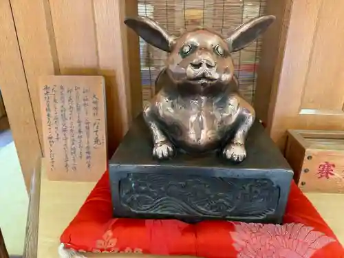 大神神社の{uncategorized: "未分類", other: "その他", undefined: "問題あり", building: "その他建物", grave: "お墓", sacred_gate: "鳥居", guardian: "狛犬", statue: "像", buddha: "仏像", history: "歴史", nature: "自然", garden: "庭園", animal: "動物", pagoda: "塔", temizu: "手水舎", mountain_gate: "山門・神門", sanctuary: "本殿・本堂", subordinate: "末社・摂社", art: "芸術", scenery: "景色", jizo: "地蔵", ema: "絵馬", goshuin: "御朱印", omikuji: "おみくじ", items: "授与品その他", amulet: "お守り", goshuincho: "御朱印帳", eats: "食事", festival: "お祭り", votive_dance: "神楽", shichigosan: "七五三参", wedding: "結婚式", experience: "体験その他", initially: "初詣", around: "周辺", anti_infection: "感染症対策"}