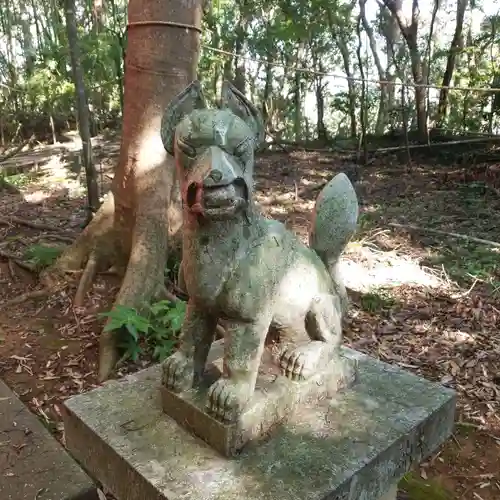 稲荷神社の狛犬