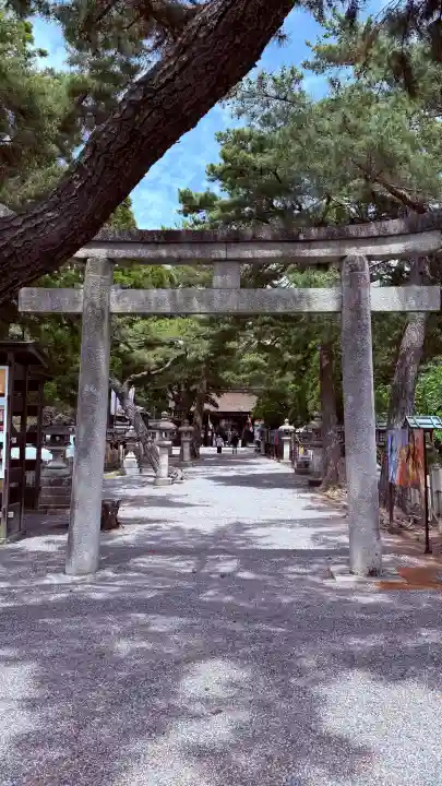 建部大社の{uncategorized: "未分類", other: "その他", undefined: "問題あり", building: "その他建物", grave: "お墓", sacred_gate: "鳥居", guardian: "狛犬", statue: "像", buddha: "仏像", history: "歴史", nature: "自然", garden: "庭園", animal: "動物", pagoda: "塔", temizu: "手水舎", mountain_gate: "山門・神門", sanctuary: "本殿・本堂", subordinate: "末社・摂社", art: "芸術", scenery: "景色", jizo: "地蔵", ema: "絵馬", goshuin: "御朱印", omikuji: "おみくじ", items: "授与品その他", amulet: "お守り", goshuincho: "御朱印帳", eats: "食事", festival: "お祭り", votive_dance: "神楽", shichigosan: "七五三参", wedding: "結婚式", experience: "体験その他", initially: "初詣", around: "周辺", anti_infection: "感染症対策"}