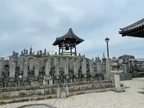 極楽寺の{uncategorized: "未分類", other: "その他", undefined: "問題あり", building: "その他建物", grave: "お墓", sacred_gate: "鳥居", guardian: "狛犬", statue: "像", buddha: "仏像", history: "歴史", nature: "自然", garden: "庭園", animal: "動物", pagoda: "塔", temizu: "手水舎", mountain_gate: "山門・神門", sanctuary: "本殿・本堂", subordinate: "末社・摂社", art: "芸術", scenery: "景色", jizo: "地蔵", ema: "絵馬", goshuin: "御朱印", omikuji: "おみくじ", items: "授与品その他", amulet: "お守り", goshuincho: "御朱印帳", eats: "食事", festival: "お祭り", votive_dance: "神楽", shichigosan: "七五三参", wedding: "結婚式", experience: "体験その他", initially: "初詣", around: "周辺", anti_infection: "感染症対策"}