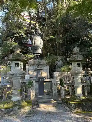 金峯山寺の像