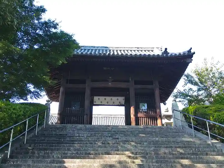阿智神社の山門・神門
