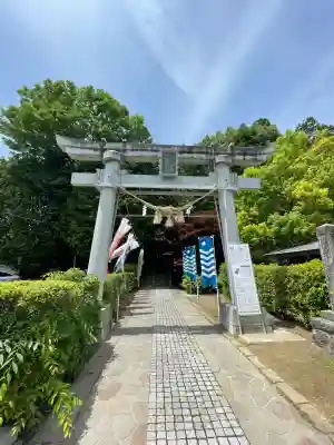 滑川神社 - 仕事と子どもの守り神の{uncategorized: "未分類", other: "その他", undefined: "問題あり", building: "その他建物", grave: "お墓", sacred_gate: "鳥居", guardian: "狛犬", statue: "像", buddha: "仏像", history: "歴史", nature: "自然", garden: "庭園", animal: "動物", pagoda: "塔", temizu: "手水舎", mountain_gate: "山門・神門", sanctuary: "本殿・本堂", subordinate: "末社・摂社", art: "芸術", scenery: "景色", jizo: "地蔵", ema: "絵馬", goshuin: "御朱印", omikuji: "おみくじ", items: "授与品その他", amulet: "お守り", goshuincho: "御朱印帳", eats: "食事", festival: "お祭り", votive_dance: "神楽", shichigosan: "七五三参", wedding: "結婚式", experience: "体験その他", initially: "初詣", around: "周辺", anti_infection: "感染症対策"}