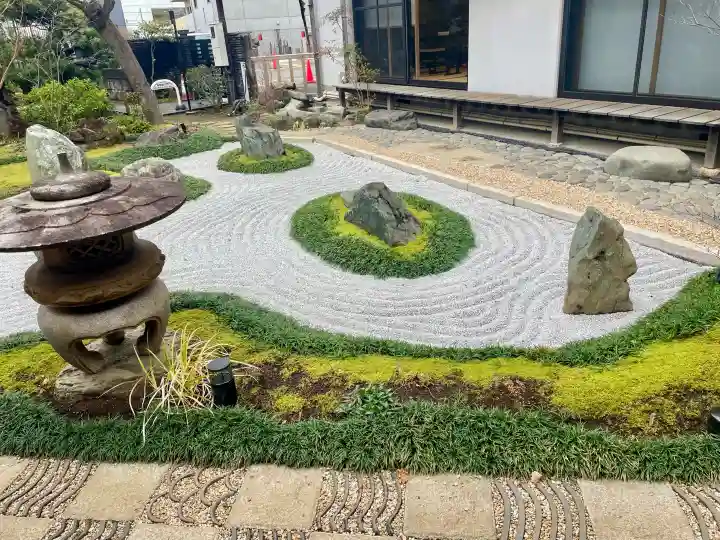 感通寺の{uncategorized: "未分類", other: "その他", undefined: "問題あり", building: "その他建物", grave: "お墓", sacred_gate: "鳥居", guardian: "狛犬", statue: "像", buddha: "仏像", history: "歴史", nature: "自然", garden: "庭園", animal: "動物", pagoda: "塔", temizu: "手水舎", mountain_gate: "山門・神門", sanctuary: "本殿・本堂", subordinate: "末社・摂社", art: "芸術", scenery: "景色", jizo: "地蔵", ema: "絵馬", goshuin: "御朱印", omikuji: "おみくじ", items: "授与品その他", amulet: "お守り", goshuincho: "御朱印帳", eats: "食事", festival: "お祭り", votive_dance: "神楽", shichigosan: "七五三参", wedding: "結婚式", experience: "体験その他", initially: "初詣", around: "周辺", anti_infection: "感染症対策"}