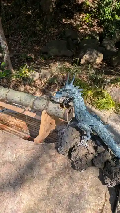 葛原岡神社の{uncategorized: "未分類", other: "その他", undefined: "問題あり", building: "その他建物", grave: "お墓", sacred_gate: "鳥居", guardian: "狛犬", statue: "像", buddha: "仏像", history: "歴史", nature: "自然", garden: "庭園", animal: "動物", pagoda: "塔", temizu: "手水舎", mountain_gate: "山門・神門", sanctuary: "本殿・本堂", subordinate: "末社・摂社", art: "芸術", scenery: "景色", jizo: "地蔵", ema: "絵馬", goshuin: "御朱印", omikuji: "おみくじ", items: "授与品その他", amulet: "お守り", goshuincho: "御朱印帳", eats: "食事", festival: "お祭り", votive_dance: "神楽", shichigosan: "七五三参", wedding: "結婚式", experience: "体験その他", initially: "初詣", around: "周辺", anti_infection: "感染症対策"}