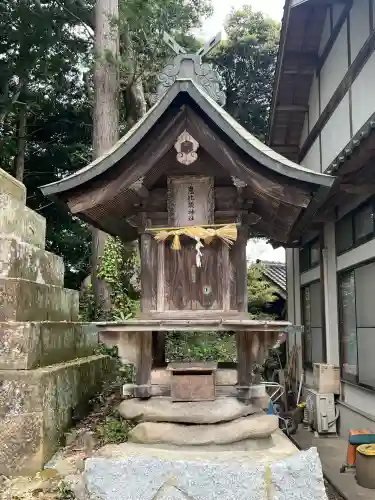 揖夜神社の{uncategorized: "未分類", other: "その他", undefined: "問題あり", building: "その他建物", grave: "お墓", sacred_gate: "鳥居", guardian: "狛犬", statue: "像", buddha: "仏像", history: "歴史", nature: "自然", garden: "庭園", animal: "動物", pagoda: "塔", temizu: "手水舎", mountain_gate: "山門・神門", sanctuary: "本殿・本堂", subordinate: "末社・摂社", art: "芸術", scenery: "景色", jizo: "地蔵", ema: "絵馬", goshuin: "御朱印", omikuji: "おみくじ", items: "授与品その他", amulet: "お守り", goshuincho: "御朱印帳", eats: "食事", festival: "お祭り", votive_dance: "神楽", shichigosan: "七五三参", wedding: "結婚式", experience: "体験その他", initially: "初詣", around: "周辺", anti_infection: "感染症対策"}