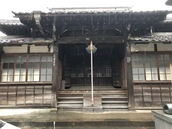 魚籃寺の本殿・本堂