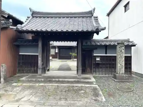法蓮寺の{uncategorized: "未分類", other: "その他", undefined: "問題あり", building: "その他建物", grave: "お墓", sacred_gate: "鳥居", guardian: "狛犬", statue: "像", buddha: "仏像", history: "歴史", nature: "自然", garden: "庭園", animal: "動物", pagoda: "塔", temizu: "手水舎", mountain_gate: "山門・神門", sanctuary: "本殿・本堂", subordinate: "末社・摂社", art: "芸術", scenery: "景色", jizo: "地蔵", ema: "絵馬", goshuin: "御朱印", omikuji: "おみくじ", items: "授与品その他", amulet: "お守り", goshuincho: "御朱印帳", eats: "食事", festival: "お祭り", votive_dance: "神楽", shichigosan: "七五三参", wedding: "結婚式", experience: "体験その他", initially: "初詣", around: "周辺", anti_infection: "感染症対策"}