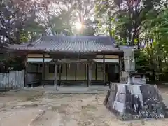 雷八幡神社の建物その他