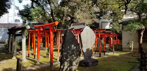 三囲神社の鳥居
