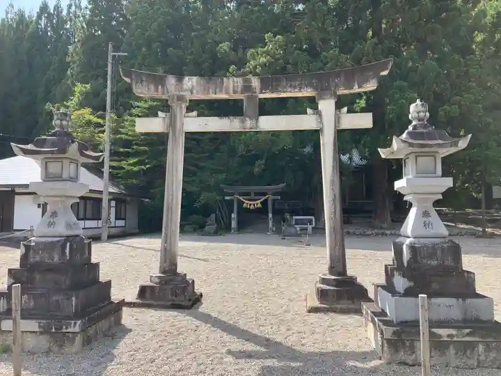 鳩谷八幡神社(岐阜県)