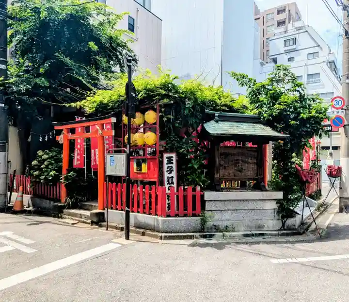 装束稲荷神社(王子稲荷神社境外摂社)の鳥居