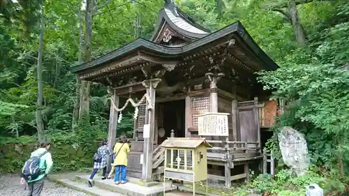 戸隠神社九頭龍社の本殿