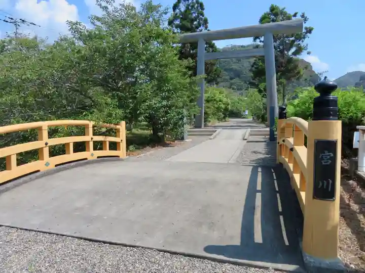 天津神明宮の鳥居