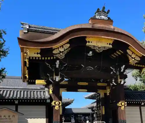 東本願寺（真宗本廟）の山門・神門