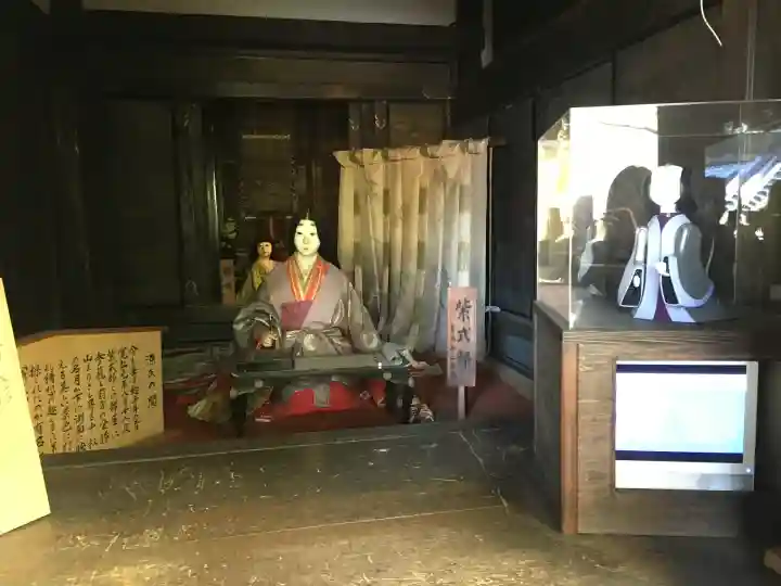 石山寺の{uncategorized: "未分類", other: "その他", undefined: "問題あり", building: "その他建物", grave: "お墓", sacred_gate: "鳥居", guardian: "狛犬", statue: "像", buddha: "仏像", history: "歴史", nature: "自然", garden: "庭園", animal: "動物", pagoda: "塔", temizu: "手水舎", mountain_gate: "山門・神門", sanctuary: "本殿・本堂", subordinate: "末社・摂社", art: "芸術", scenery: "景色", jizo: "地蔵", ema: "絵馬", goshuin: "御朱印", omikuji: "おみくじ", items: "授与品その他", amulet: "お守り", goshuincho: "御朱印帳", eats: "食事", festival: "お祭り", votive_dance: "神楽", shichigosan: "七五三参", wedding: "結婚式", experience: "体験その他", initially: "初詣", around: "周辺", anti_infection: "感染症対策"}