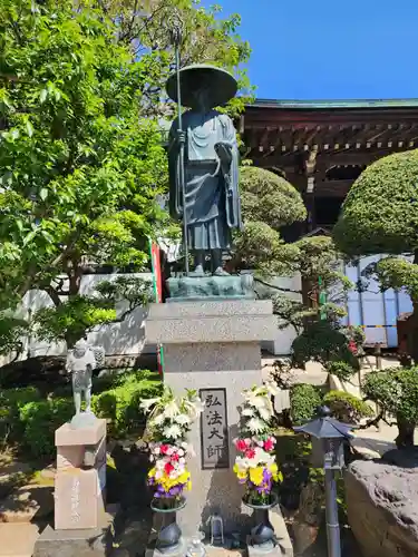 東覚寺の像