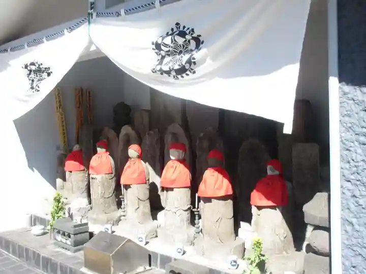 傍示堂石塔群(神奈川県)