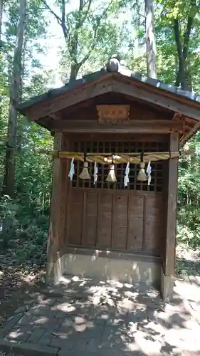 三ケ尻八幡神社の末社