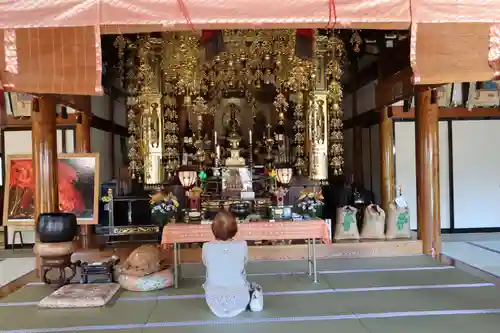 長圓寺の本殿・本堂