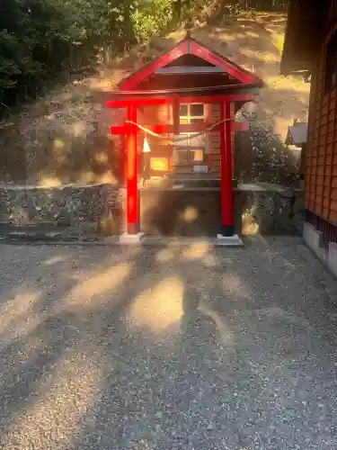 今泉神社の{uncategorized: "未分類", other: "その他", undefined: "問題あり", building: "その他建物", grave: "お墓", sacred_gate: "鳥居", guardian: "狛犬", statue: "像", buddha: "仏像", history: "歴史", nature: "自然", garden: "庭園", animal: "動物", pagoda: "塔", temizu: "手水舎", mountain_gate: "山門・神門", sanctuary: "本殿・本堂", subordinate: "末社・摂社", art: "芸術", scenery: "景色", jizo: "地蔵", ema: "絵馬", goshuin: "御朱印", omikuji: "おみくじ", items: "授与品その他", amulet: "お守り", goshuincho: "御朱印帳", eats: "食事", festival: "お祭り", votive_dance: "神楽", shichigosan: "七五三参", wedding: "結婚式", experience: "体験その他", initially: "初詣", around: "周辺", anti_infection: "感染症対策"}