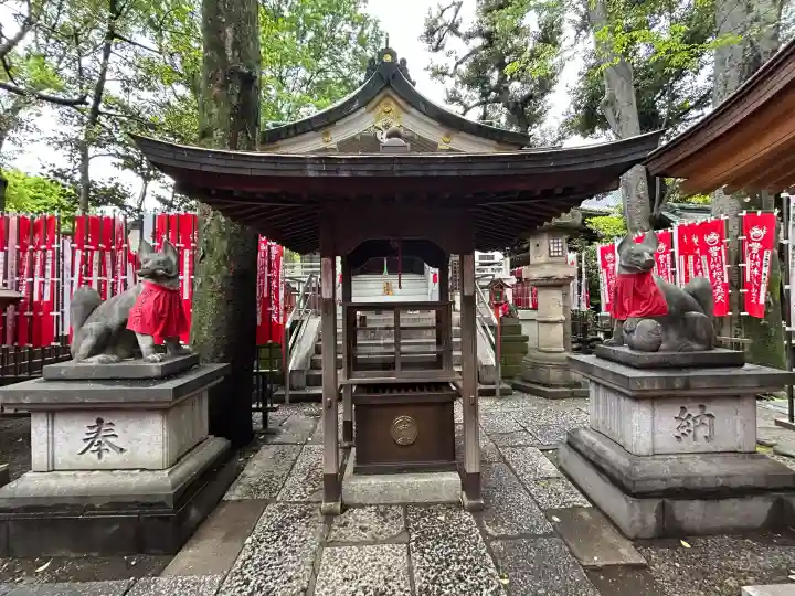 豊川稲荷東京別院の{uncategorized: "未分類", other: "その他", undefined: "問題あり", building: "その他建物", grave: "お墓", sacred_gate: "鳥居", guardian: "狛犬", statue: "像", buddha: "仏像", history: "歴史", nature: "自然", garden: "庭園", animal: "動物", pagoda: "塔", temizu: "手水舎", mountain_gate: "山門・神門", sanctuary: "本殿・本堂", subordinate: "末社・摂社", art: "芸術", scenery: "景色", jizo: "地蔵", ema: "絵馬", goshuin: "御朱印", omikuji: "おみくじ", items: "授与品その他", amulet: "お守り", goshuincho: "御朱印帳", eats: "食事", festival: "お祭り", votive_dance: "神楽", shichigosan: "七五三参", wedding: "結婚式", experience: "体験その他", initially: "初詣", around: "周辺", anti_infection: "感染症対策"}