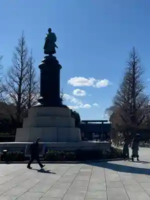 靖國神社の像