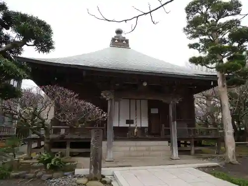 極楽寺（霊鷲山感應院極楽律寺）の本殿・本堂