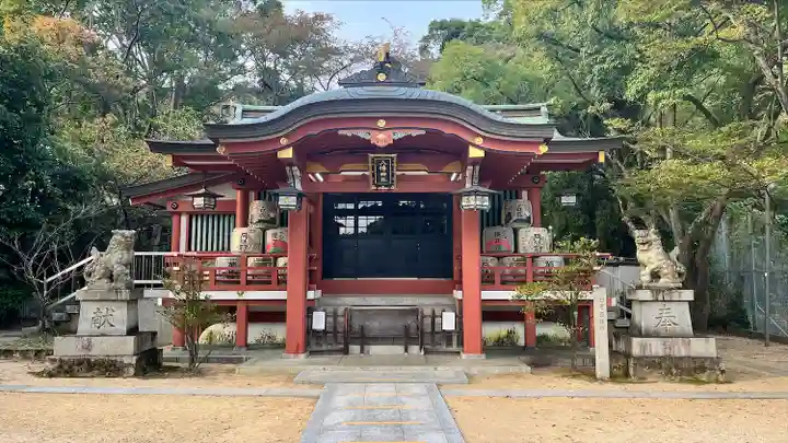 岡本八幡神社の本殿・本堂